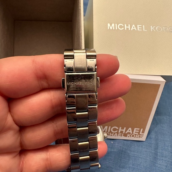 Michael Kors Accessories Michael Kors Norie Silver-Tone Watch - Picture 5 of 5